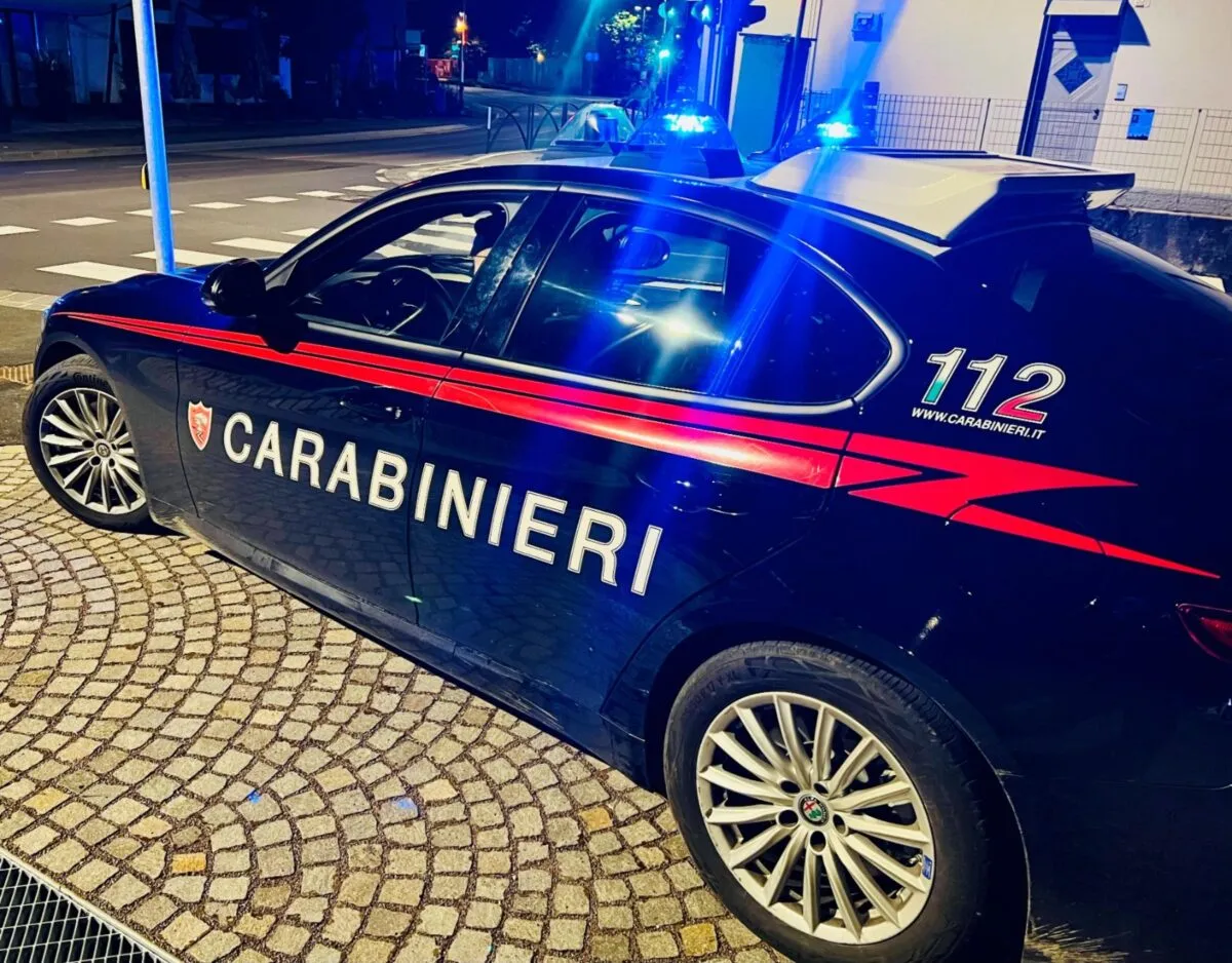 Resina, tentano di fare il colpo in farmacia: danneggiati sistemi di sicurezza e recinzione