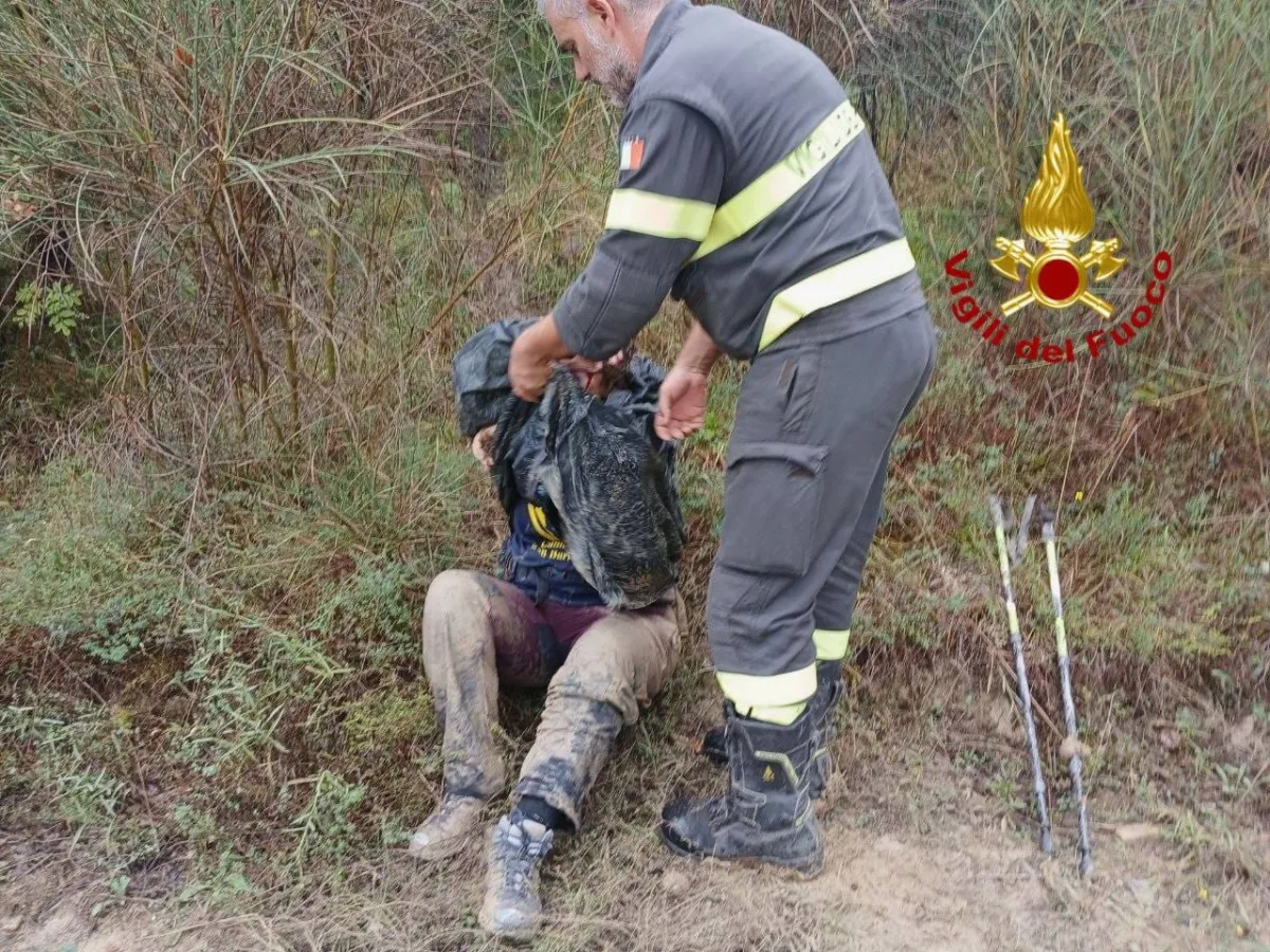 Valfabbrica, cade sul Cammino Francescano vicino alla diga: 66enne soccorsa dai Vigili del Fuoco e dal Sasu