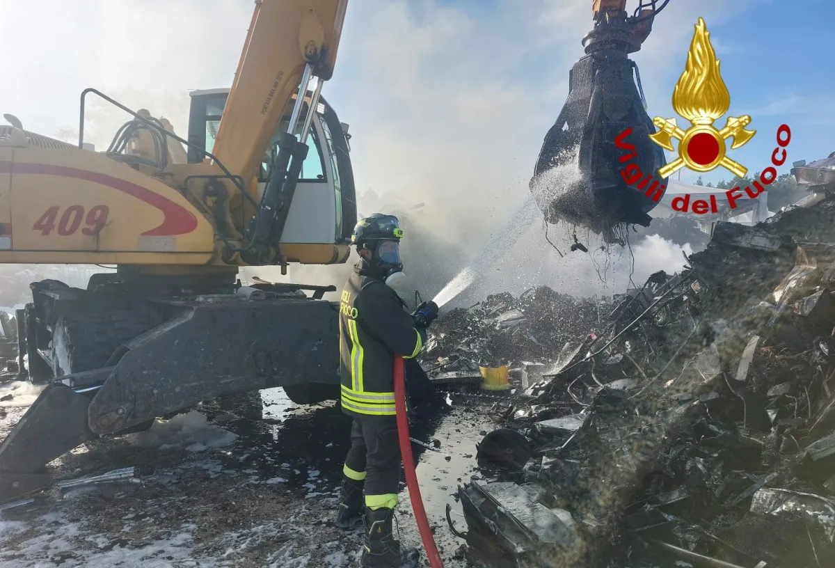 Incendio a Maratta, ecco tutte le limitazioni nel giro di 3 chilometri