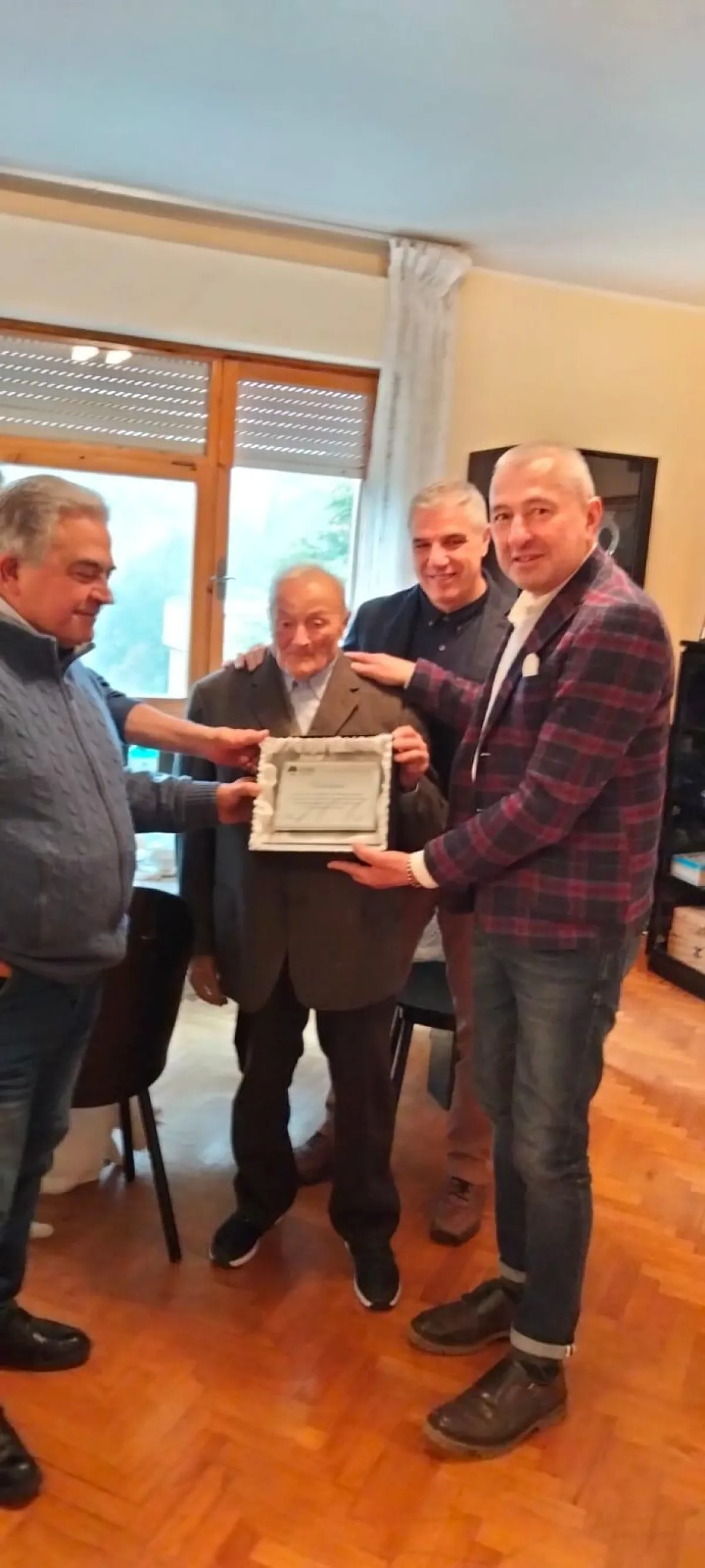 Addio a Celestino Castagnoli, storico dirigente e tra i fondatori della Cisl in Umbria. Il cordoglio del sindacato: "Un punto di riferimento per tanti lavoratori"