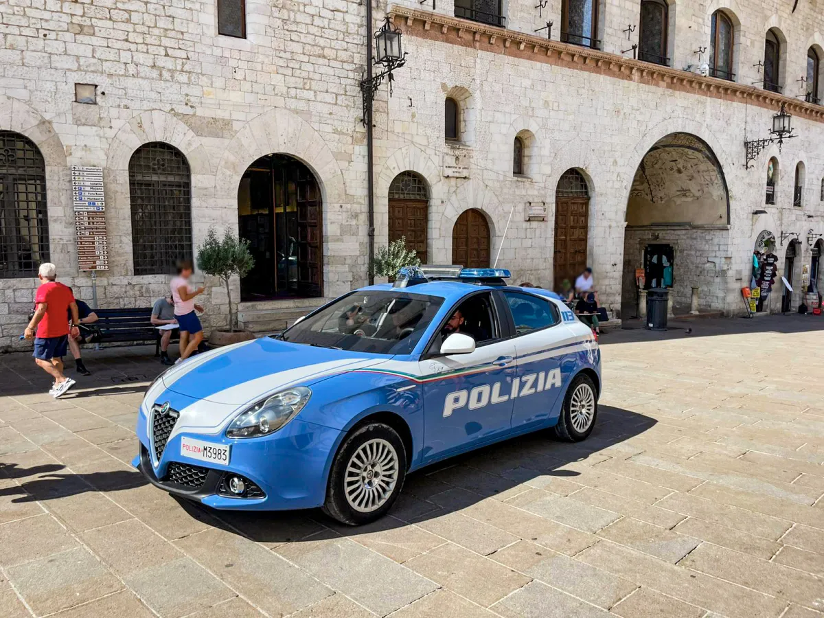 Assisi, truffa del falso autonoleggio: due donne denunciate dalla Polizia
