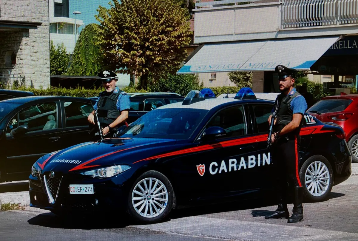 Assisi, arriva con permesso turistico e viene arrestato con 16 ovuli di cocaina: 20enne rimpatriato