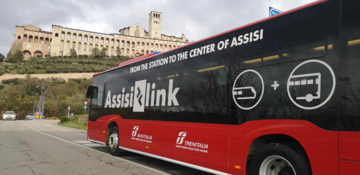 Ottavo centenario, l’Umbria potenzia i trasporti: più corse per Assisi, Valnerina, Orvieto e Gubbio