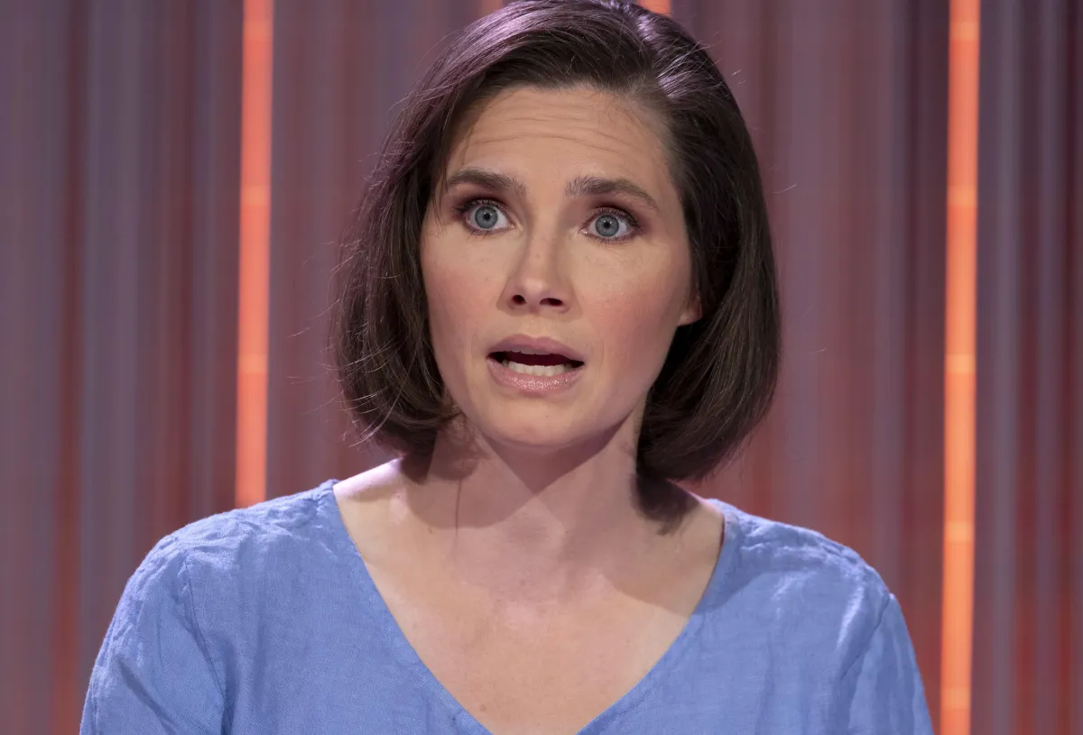 Amanda Knox torna sul caso Kercher in tv: da Meredith a Sollecito e Lumumba