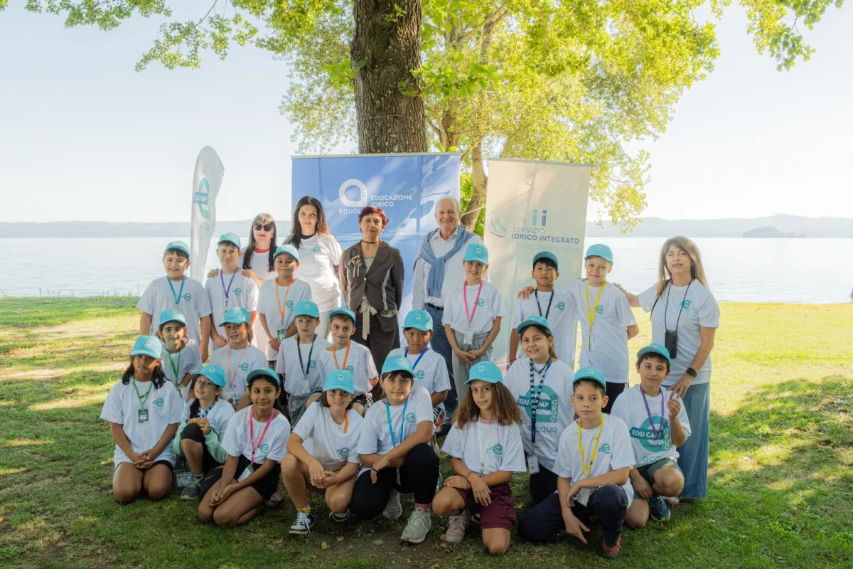 Acqua bene prezioso. Sii e quinta C della Mazzini di Terni all'Acea Edu Camp al lago di Bolsena