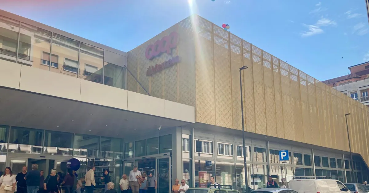 Terni, il nuovo volto di Piazza del Mercato: inaugurata la galleria commerciale