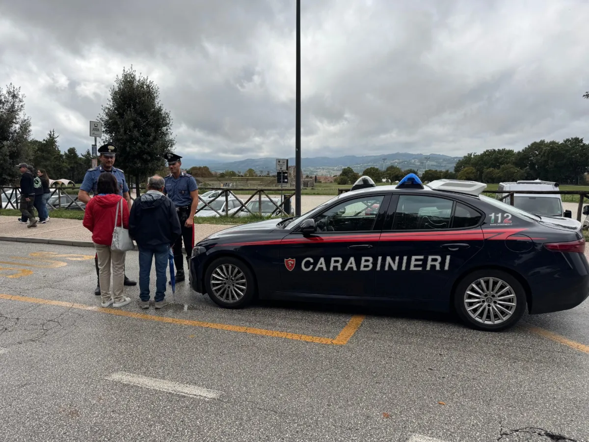 Truffa a un 87enne, finto poliziotto arrestato a Gubbio: aveva gioielli per 8mila euro