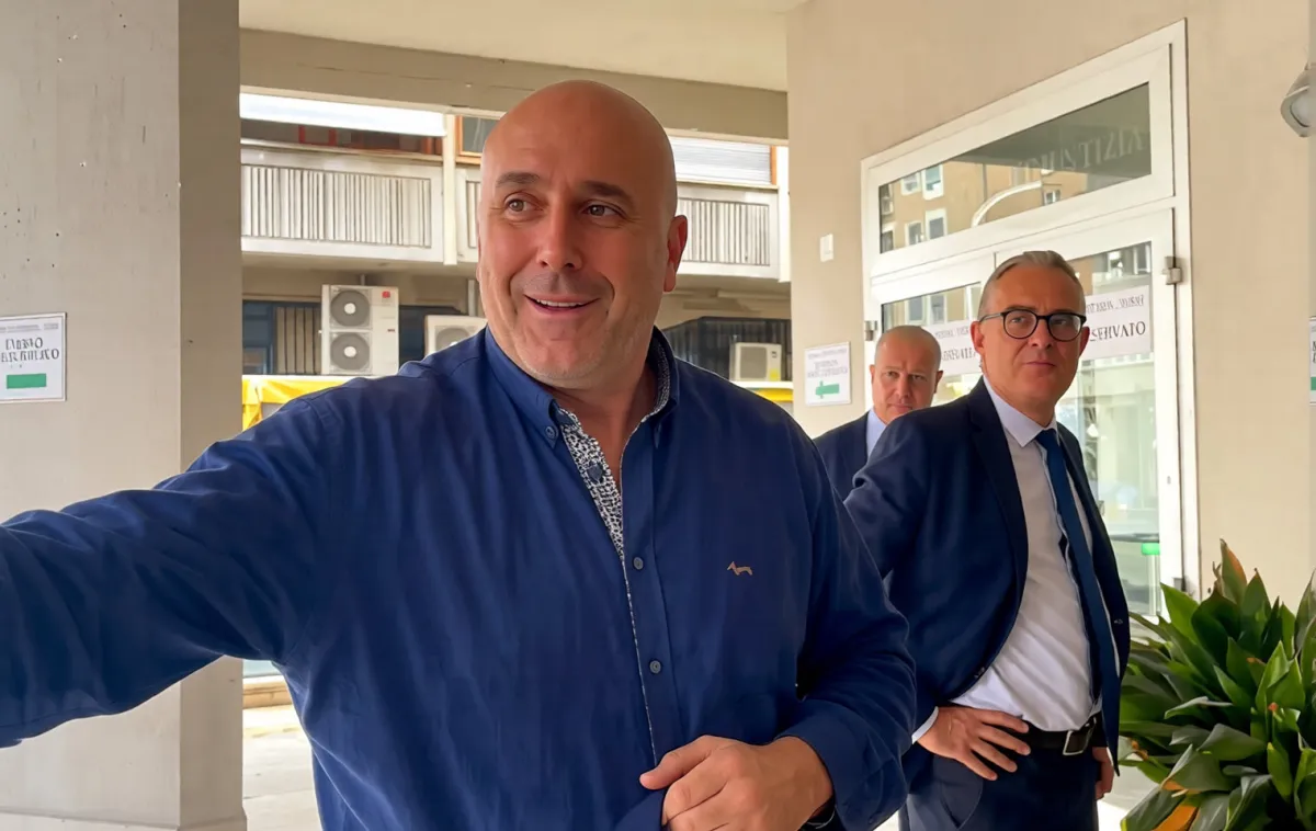 Processo Bandecchi, gli accusatori davanti ai PM. Il sindaco caustico: “Testimonianze a mio favore”