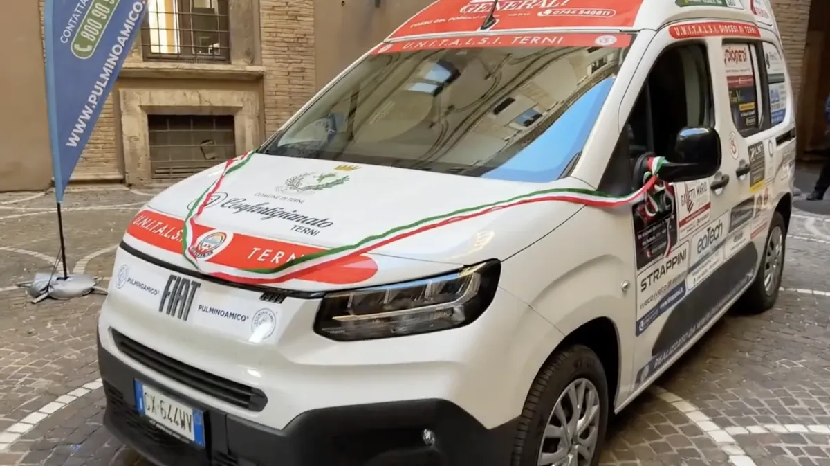 Terni, consegnato a Unitalsi il Pulmino Amico per il trasporto delle persone con disabilità