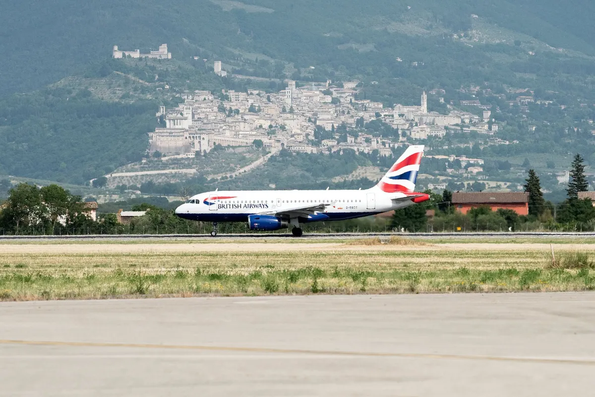 Aeroporto di Perugia, Melasecche: "Ryanair sceglie Rimini. L'Umbria perde dieci rotte"