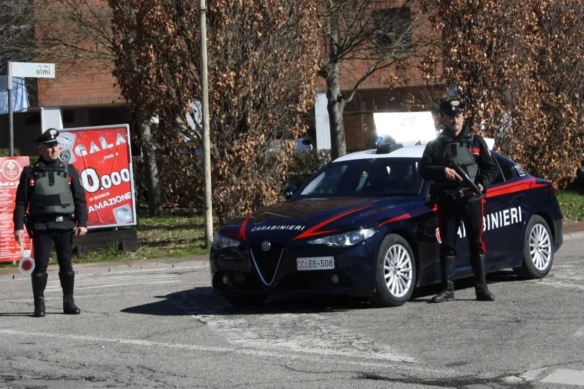 Terni, controlli straordinari nelle zone della movida: 57 persone identificate e due arresti