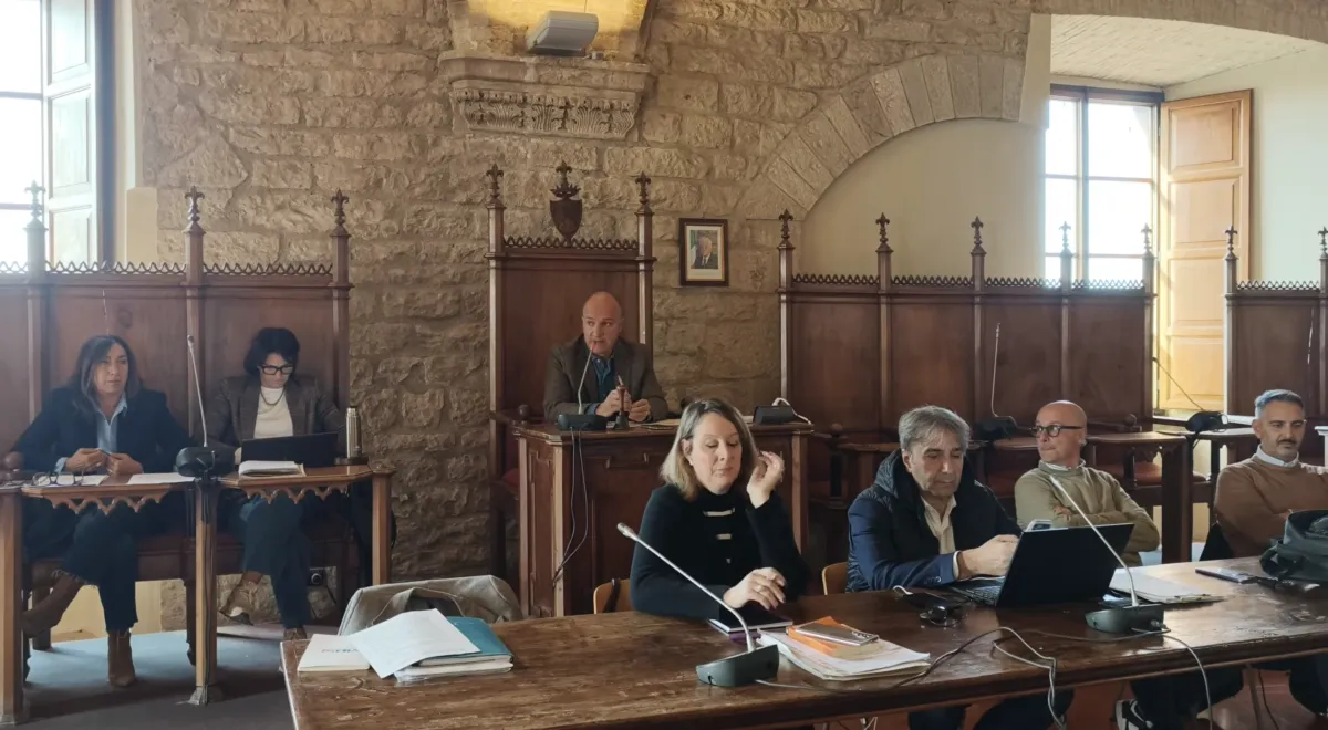 Gubbio, salta la seduta del Consiglio comunale a ridosso della scadenza del bilancio consolidato